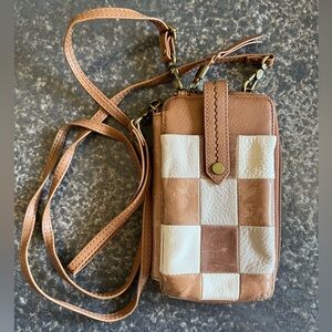 The Sak Silverlake Leather Smartphone Crossbody Embossed Checkered